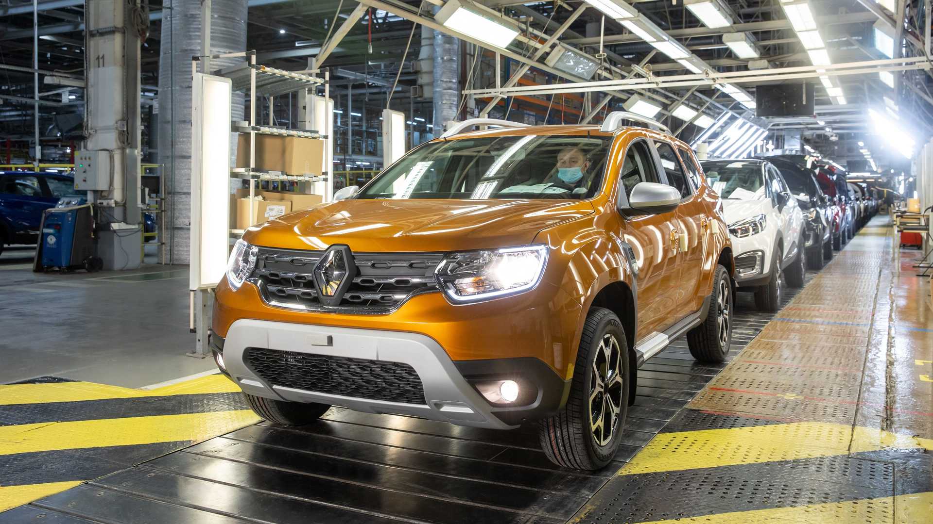 На заводе Renault в Москве стартовала сборка нового Duster